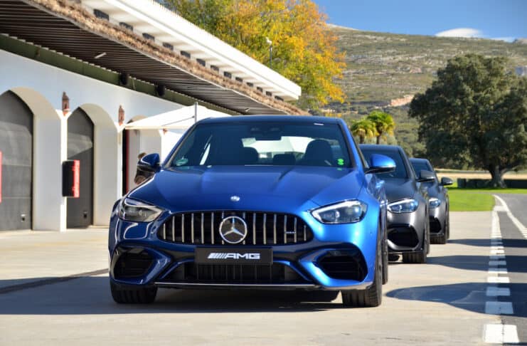 Mercedes-AMG-C-63-S-E-Performance-4MATIC-2024 (4)