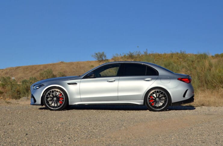 Mercedes-AMG-C-63-S-E-Performance-4MATIC-2024 (41)