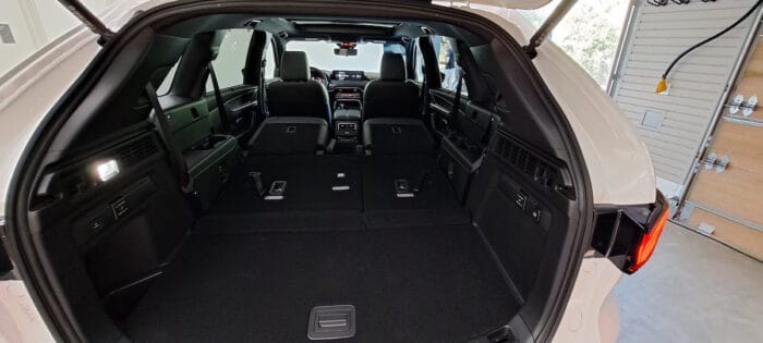 2024 Mazda CX-90 rear trunk