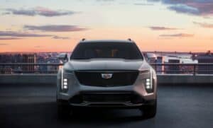2024 Cadillac XT4 exterior front