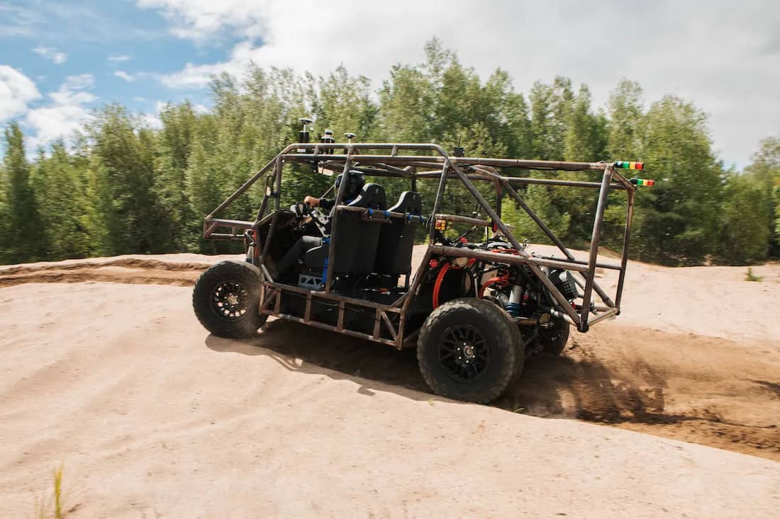 Adventure-1-Electric-Camper-off-road-platform
