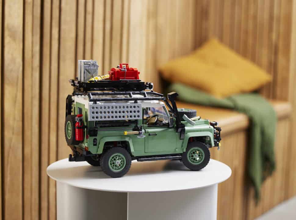 LEGO Icons Classic Defender 90 1