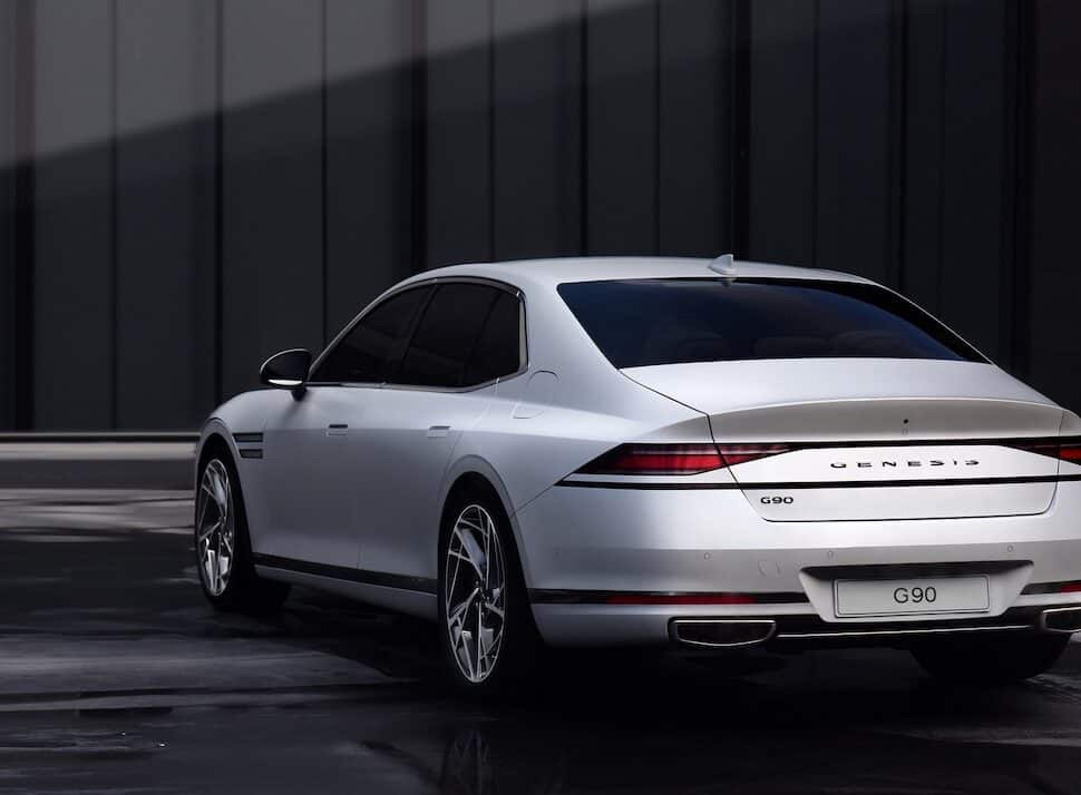 2023 Genesis G90 white rear