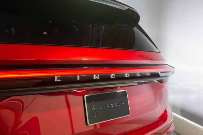 2024 Lincoln Nautilus Reserve rear light in red