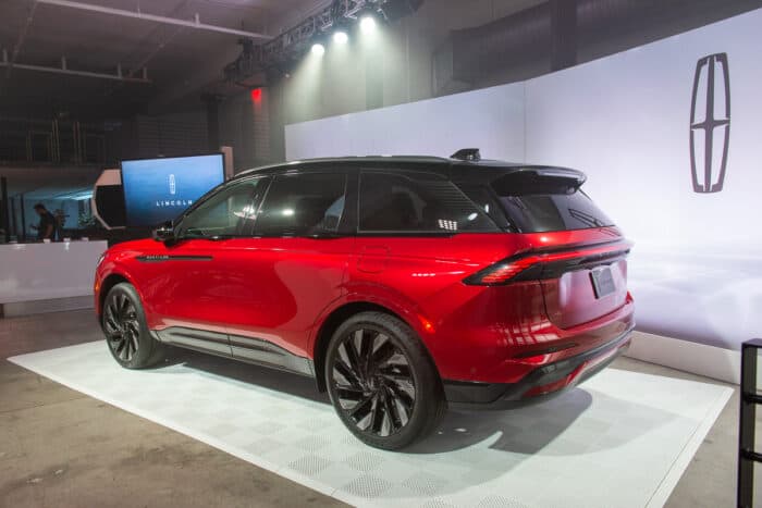 2024 Lincoln Nautilus Reserve in red rear view