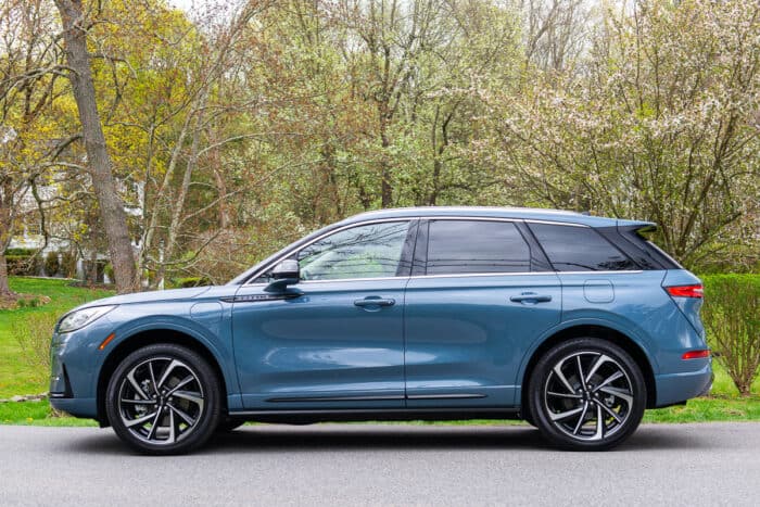 2023 Lincoln Corsair Grand Touring side view