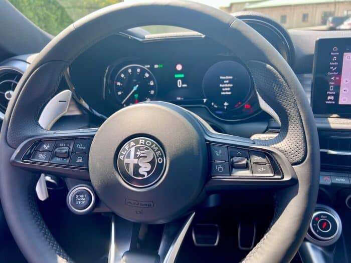 2024 Alfa Romeo Tonale steering wheel