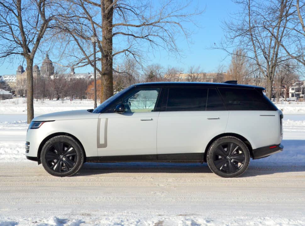 2023-Land-Rover-Range-Rover-P530-SE-LWB-7-seats (2)