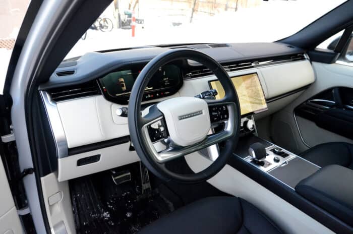 2023 Land Rover Range Rover P530 SE LWB interior