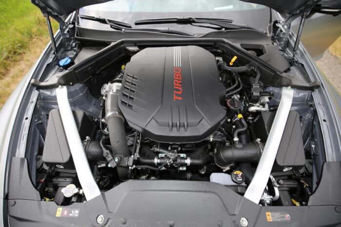 2023 KIA Stinger Tribute engine
