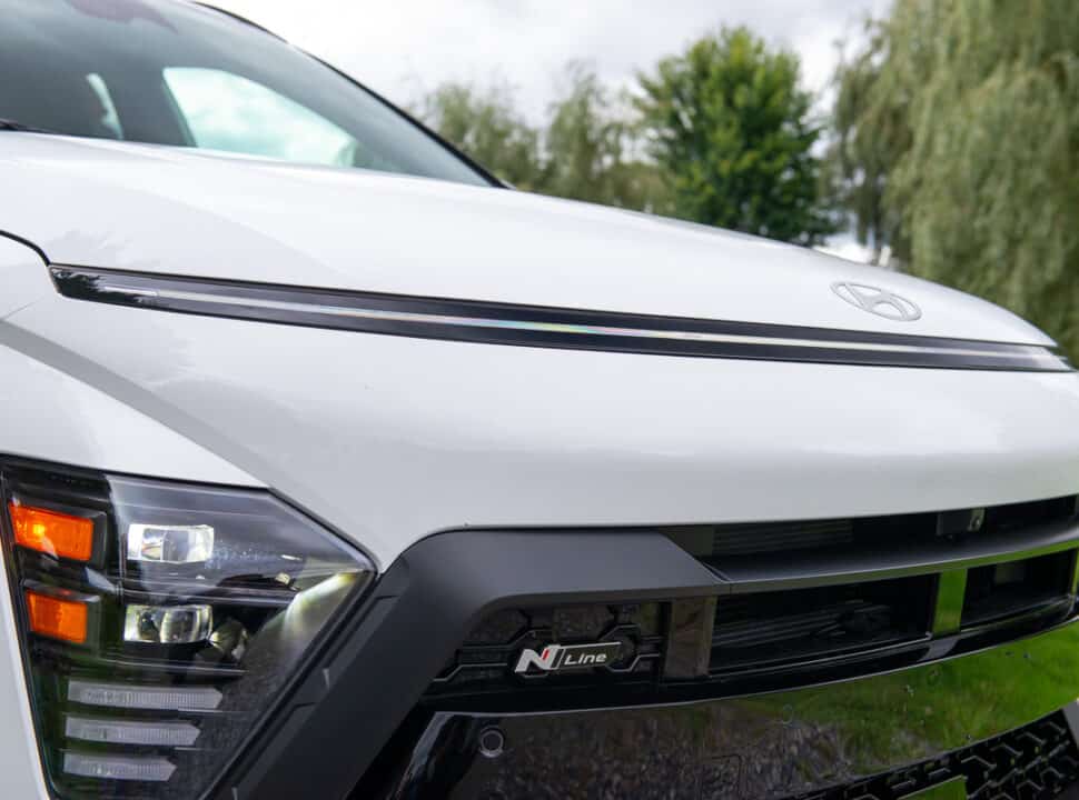 2024 Hyundai Kona N-Line white model front LED DRL