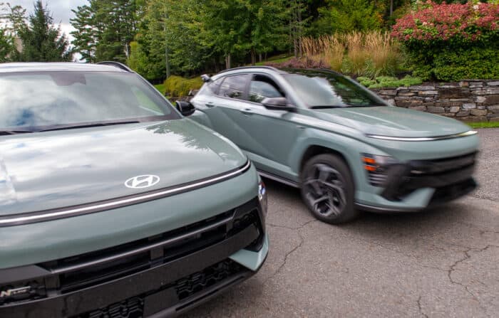 2024 Hyundai Kona N-Line side by side