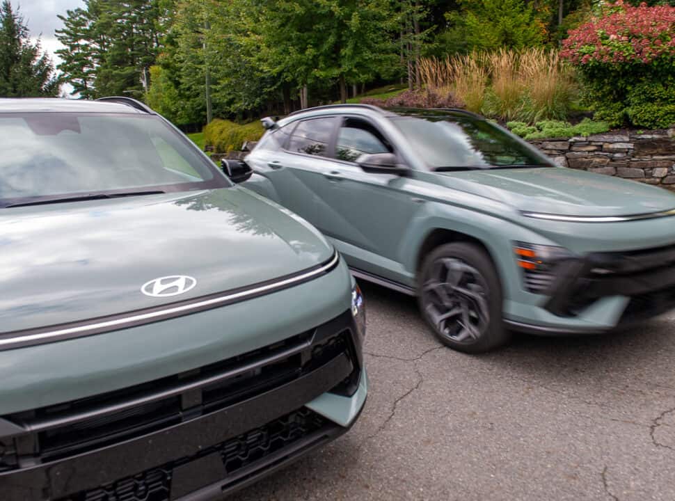 2024 Hyundai Kona N-Line side by side