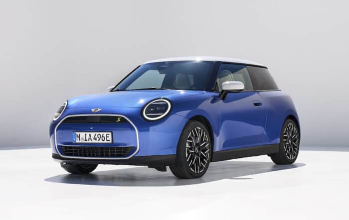 MINI Cooper SE 2-door Electric front view