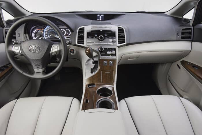 2010 Toyota Venza interior