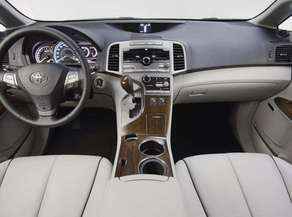 2010 Toyota Venza interior