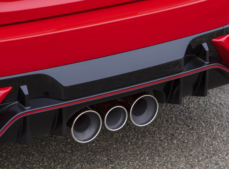 2017 Honda Civic Type R exhaust pipes