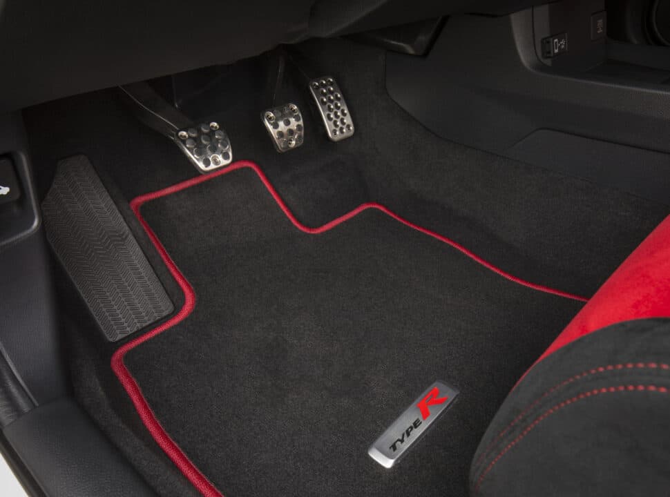 2017 Honda Civic Type R floor mats and pedals