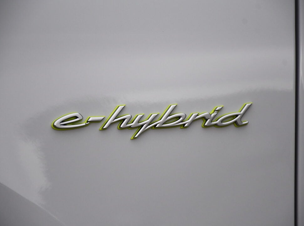 2024 Porsche Cayenne Turbo E Hybrid logo