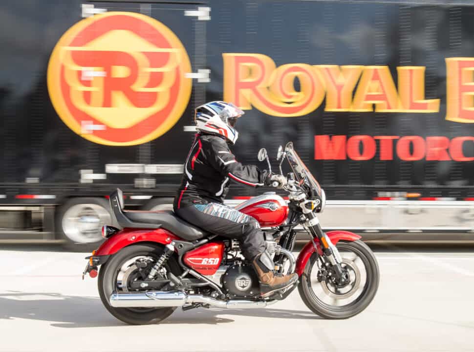 2023 Royal Enfield Super Meteor 650-23