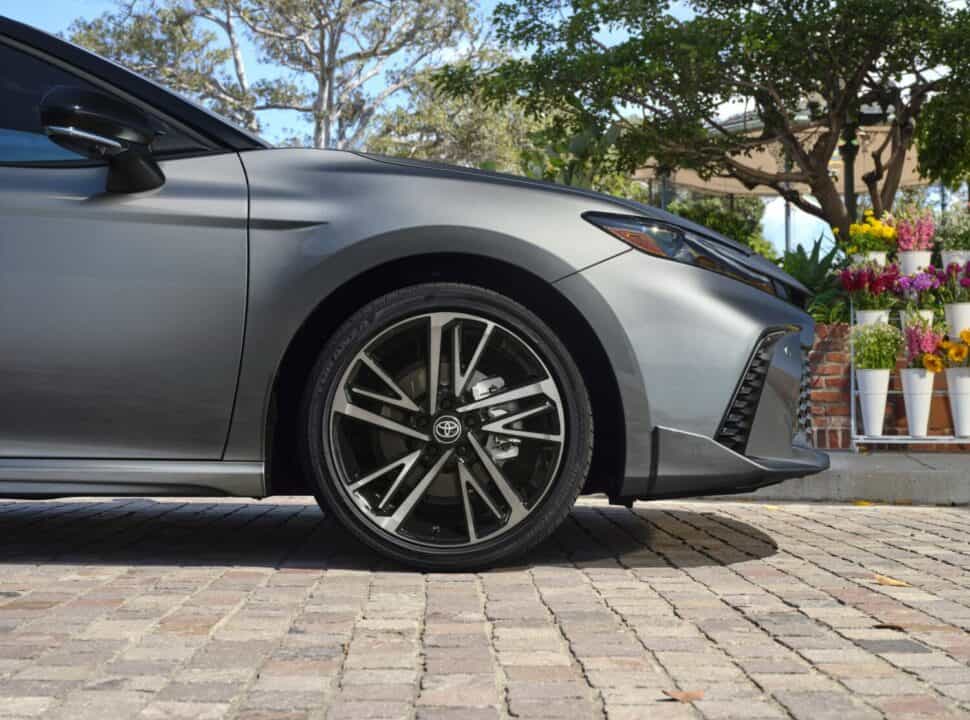 2025_Toyota-Camry_XSE wheels