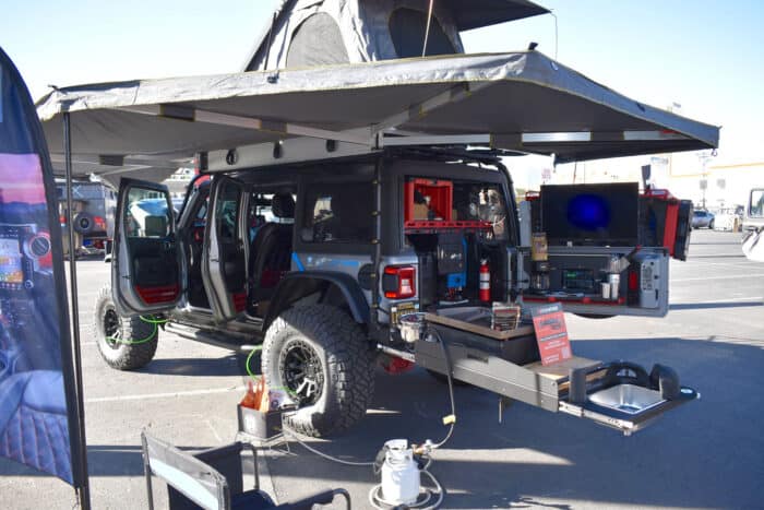 LinksWell Jeep Wrangler in display at SEMA 2023