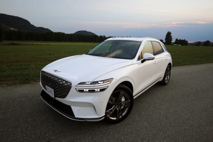 2023 Genesis Electrified GV70 Prestige AWD profile front view