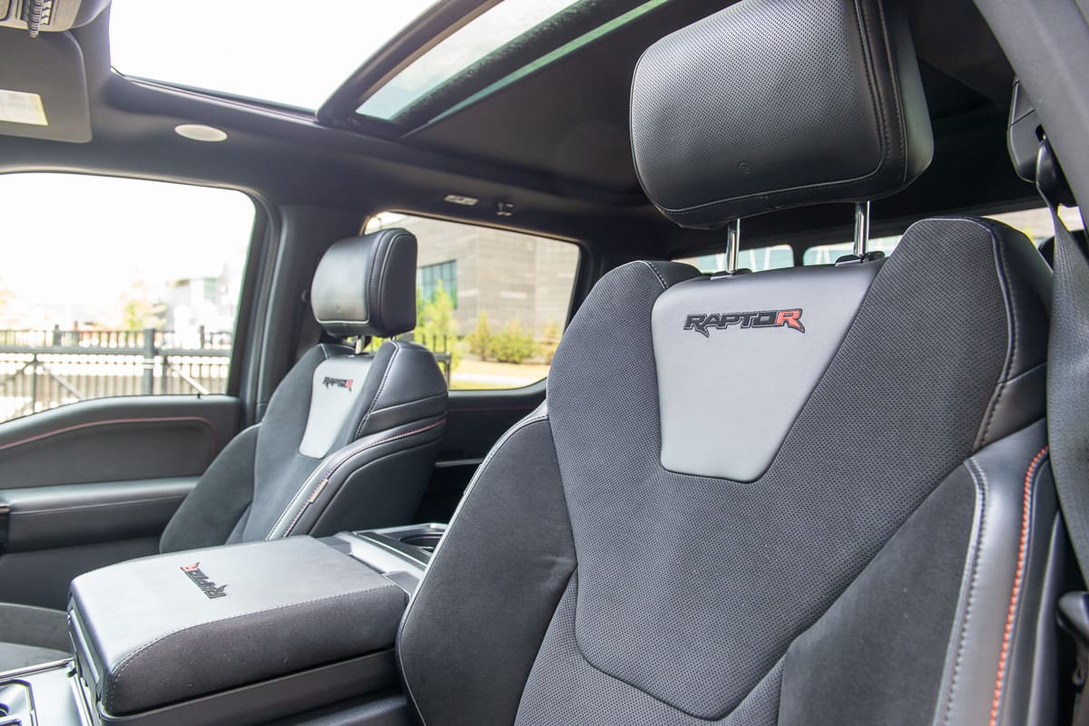 2023 Ford F-150 Raptor R front seats