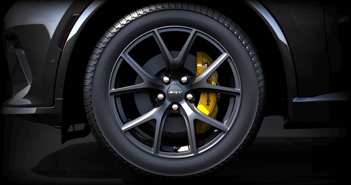 2024 Dodge Durango SRT 392 AlcHEMI wheel and yellow brake