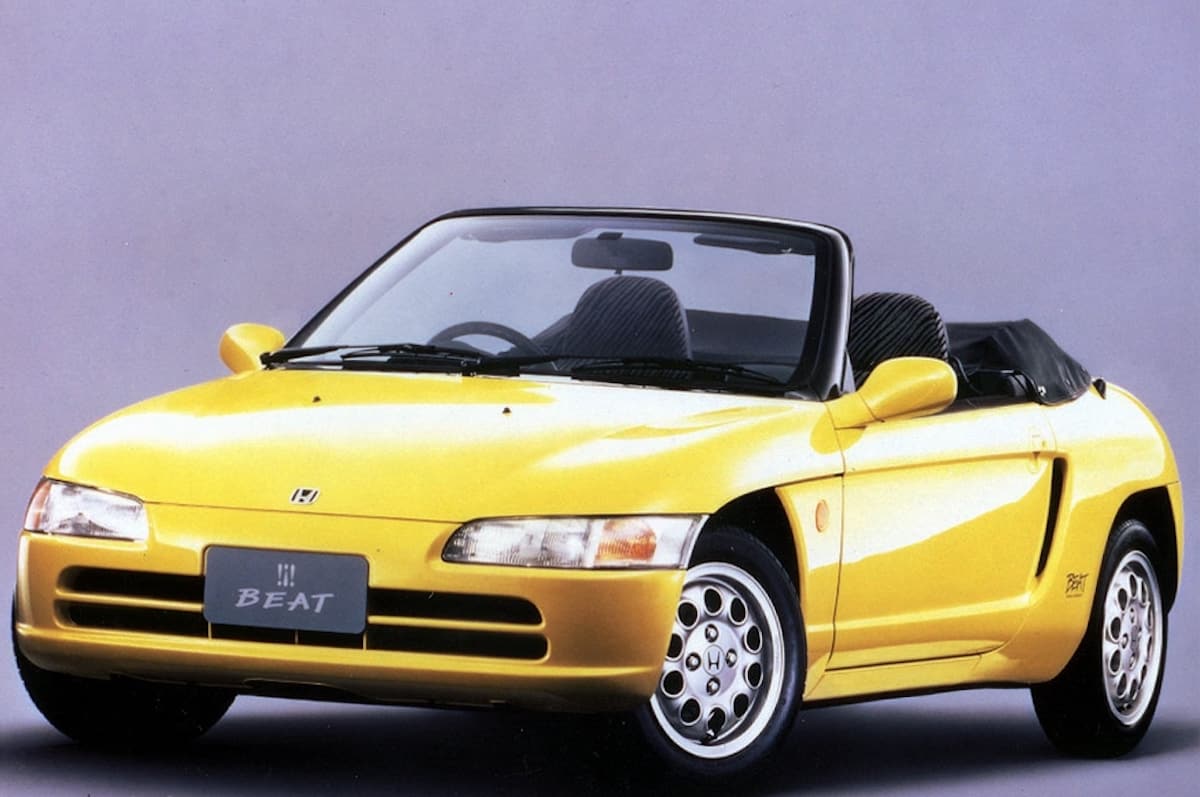 Yellow-Honda-Beat-1991-1996 front view