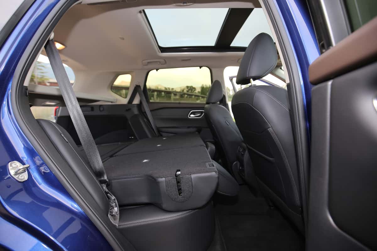 2023 Nissan Rouge Platinum AWD in Caspian Blue interior 2nd row with seats down