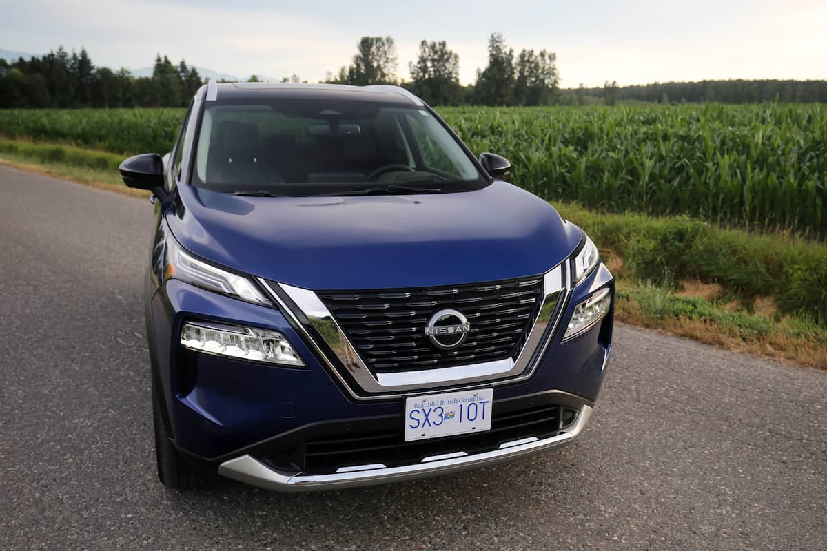 2023 Nissan Rouge Platinum AWD in Caspian Blue front