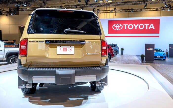 2024-Land-Cruiser-rear-at-autoshow