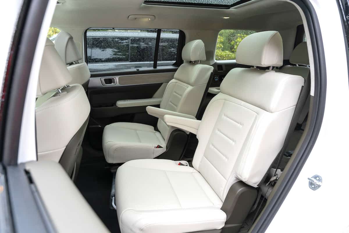 2024 Hyundai Santa Fe Ultimate Calligraphy white interior 2nd row