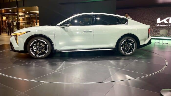 2025-kia-k4-sideview-shot-at-ny-auto-show