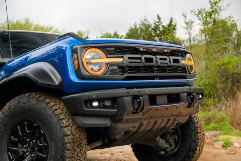 Bronco Raptor Black Appearance Package front grill