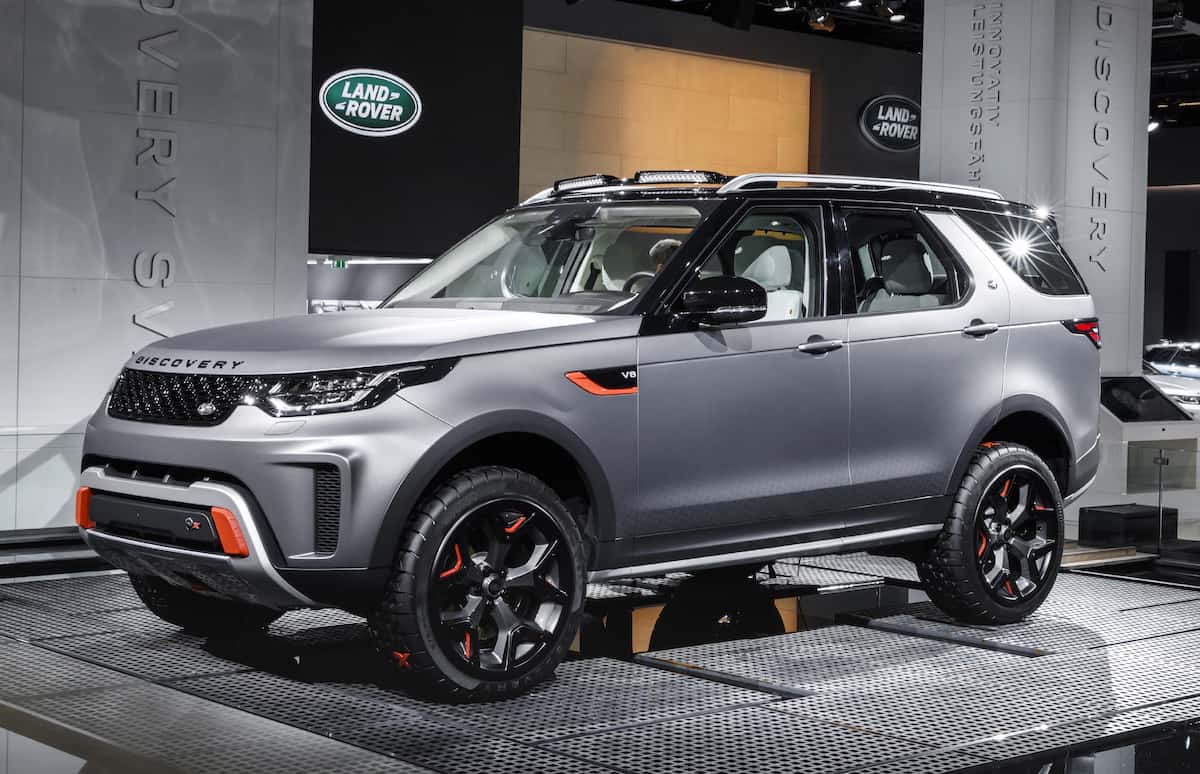 Land Rover Discovery SVX front view on stage