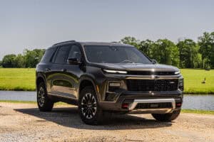 2024 Chevrolet Traverse Z71 front