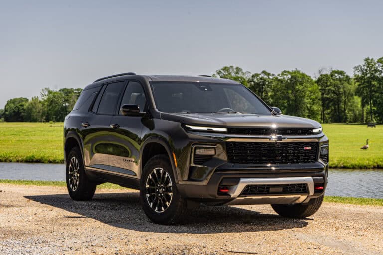 2024 Chevrolet Traverse Z71 front
