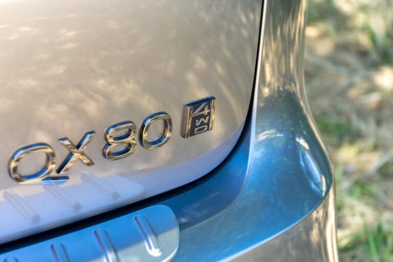 2025 Infiniti QX80 4WD logo
