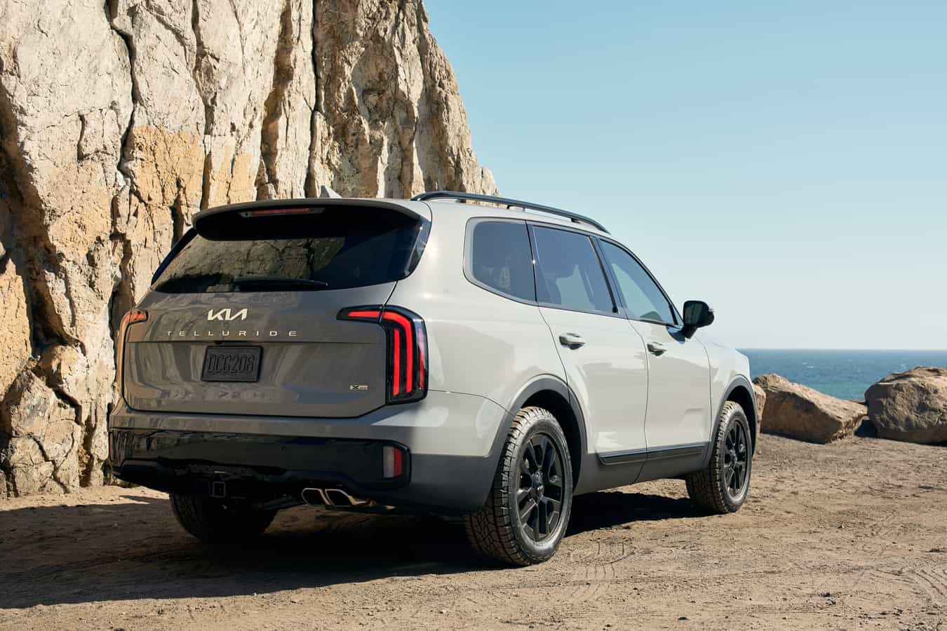 Hyundai Palisade vs. Kia Telluride: A Clash of Comfort and Style
