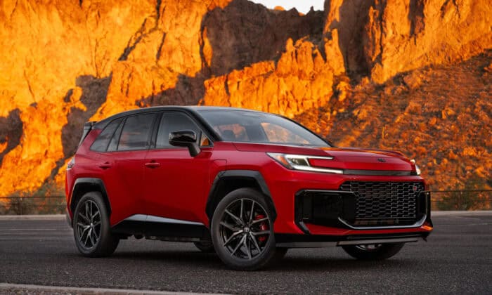 2026 Toyota RAV4 PHEV GR Sport front