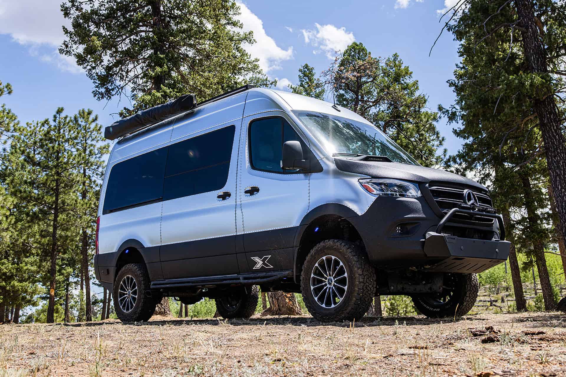 Airstream Interstate 19X LE Outland Edition front