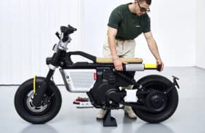 Vagabund X BMW CE 02 with rider