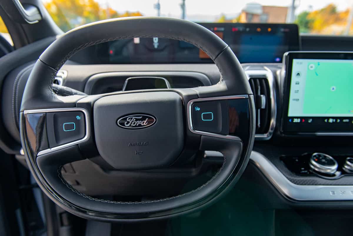 Preproduction 2025 Ford Expedition Platinum interior