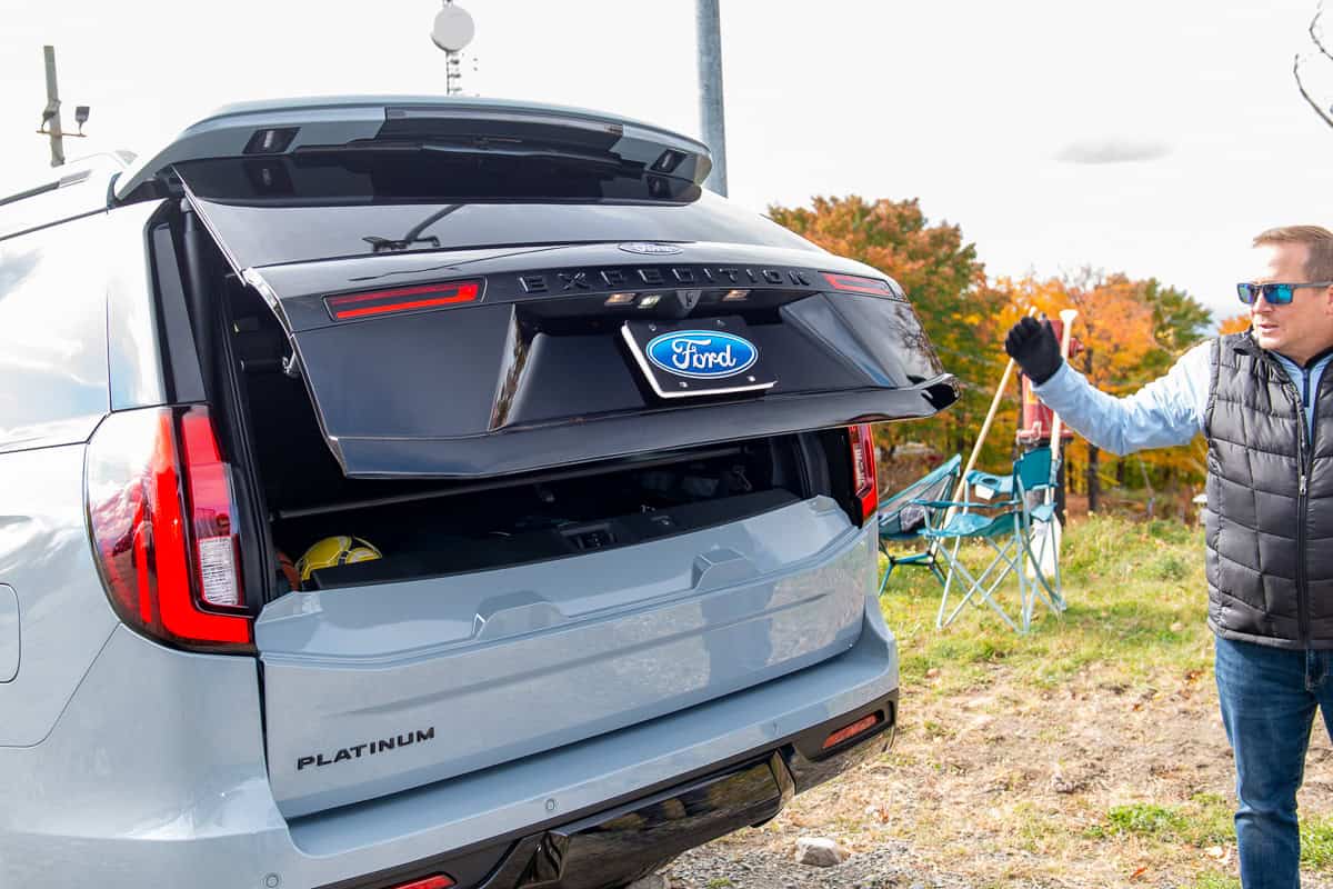 Preproduction 2025 Ford Expedition Platinum split design tailgate