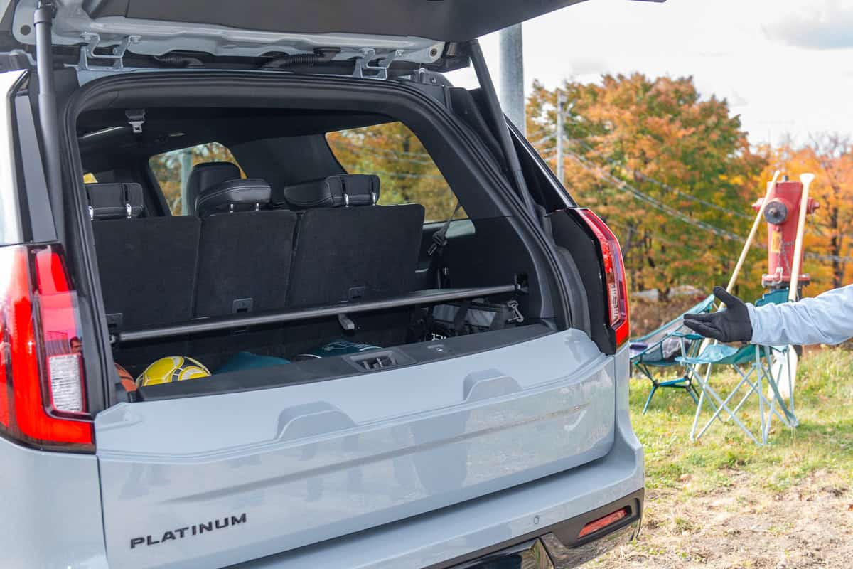 Preproduction 2025 Ford Expedition Platinum split design tailgate