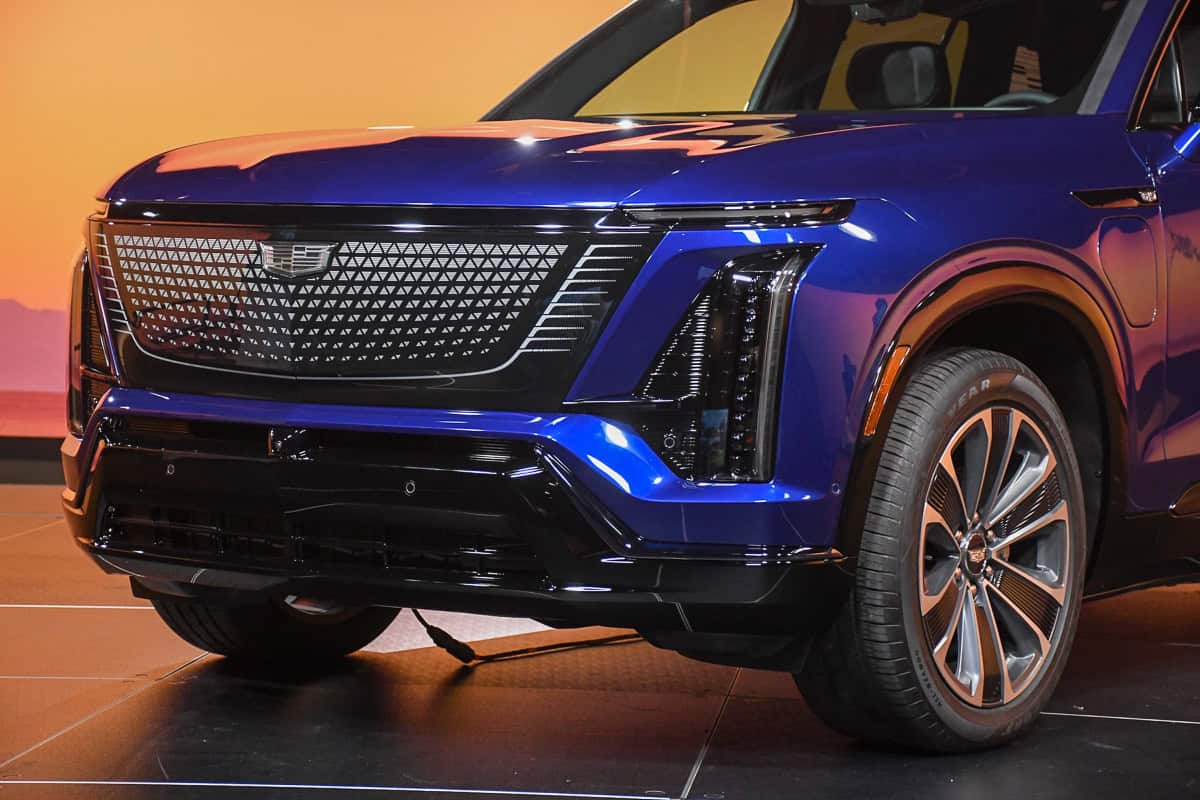 2026 Cadillac Vistiq front grill