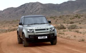 Land Rover Defender 90 front drive 2024