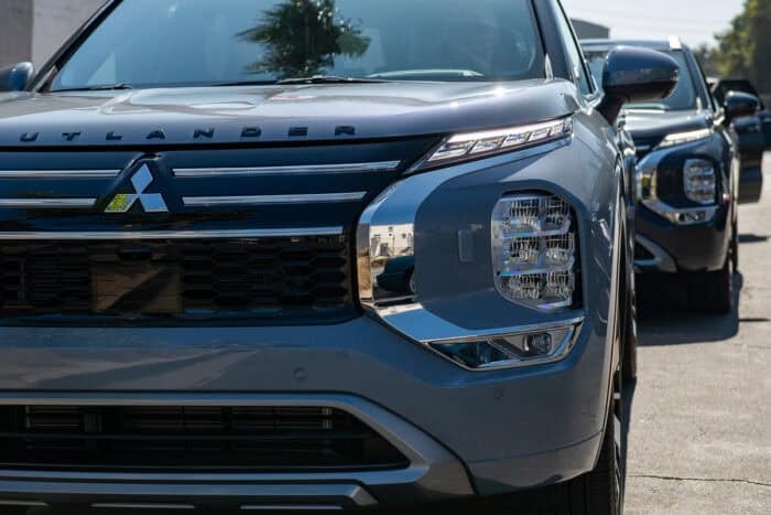2025 Mitsubishi Outlander grill